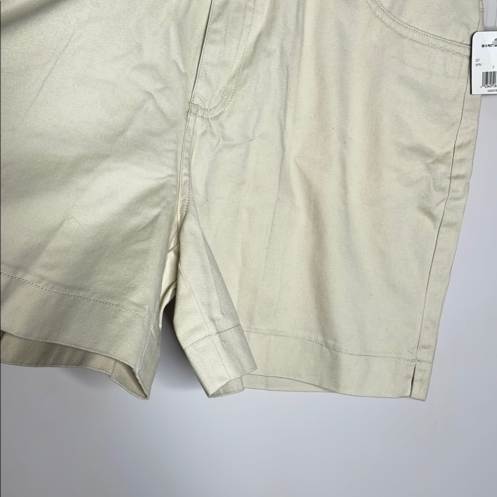Simple Basic Stylish Cream Shorts - Picture 2 of 5